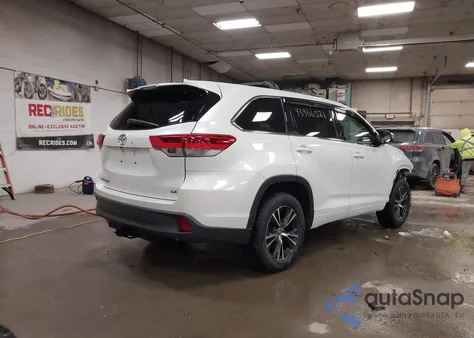 2017 Toyota Highlander Le Plus z USA, uszkodzony, nr VIN 5TDZZRFH5HS218099